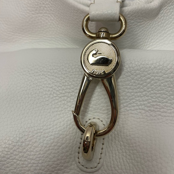 Dooney & Bourke White Hobo Pebble Bag with Gold Hardware - Picture 13 of 16